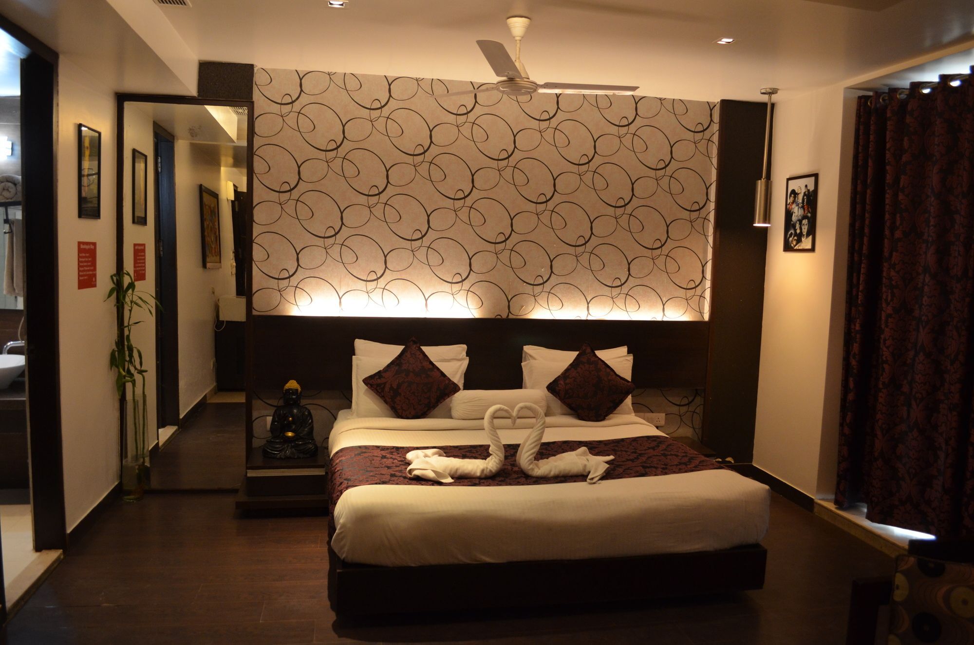 hotel apple tree residency delhi contact number